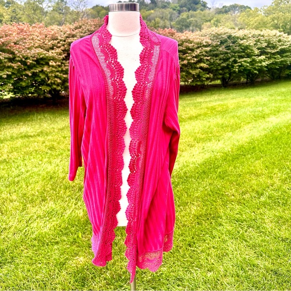 ROAMAN's Plus Size Crochet Trim Cardigan - Picture 3 of 16